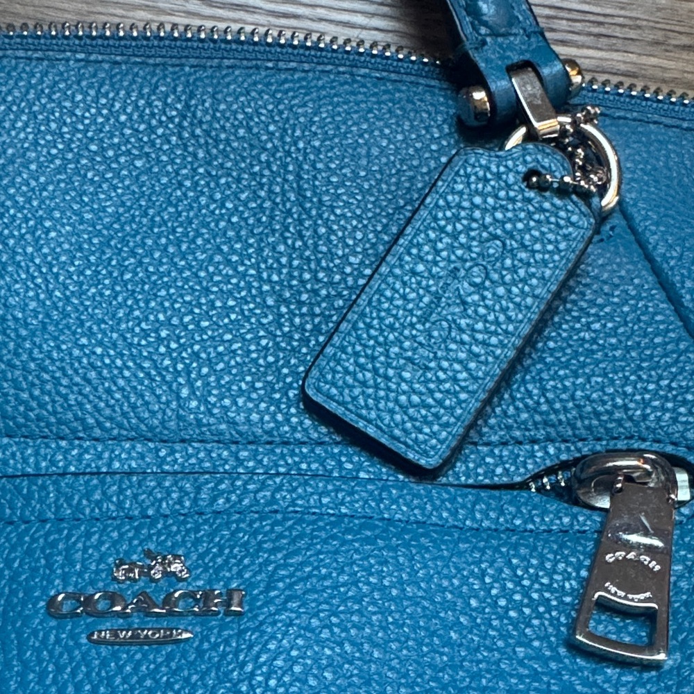 Coach Vibrant Blue Leather Tote Bag - Picture 4 of 4
